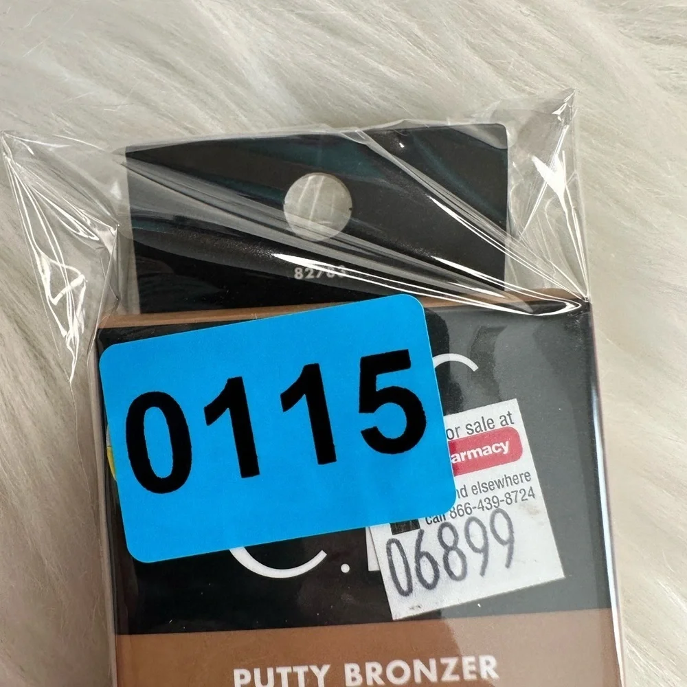 🩷5/$10 e.l.f. Putty Bronzer